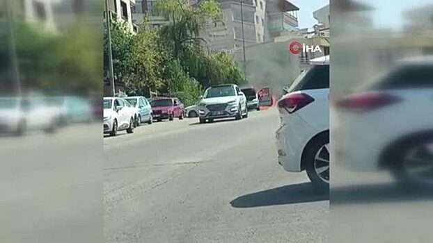 Çankaya'da park halindeki otomobil alev aldı